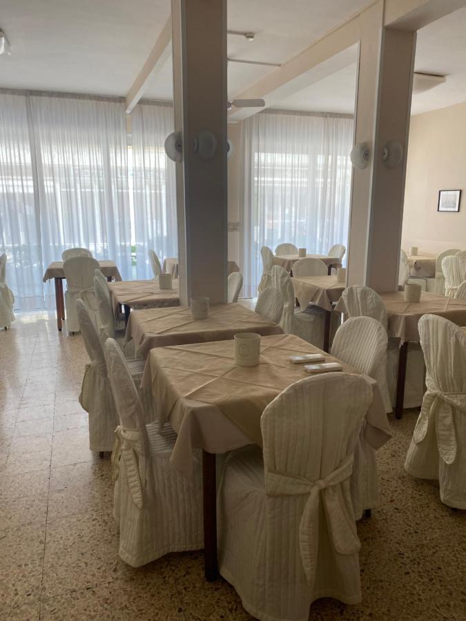 B&B Hotel Lucciola Cattolica Exterior foto